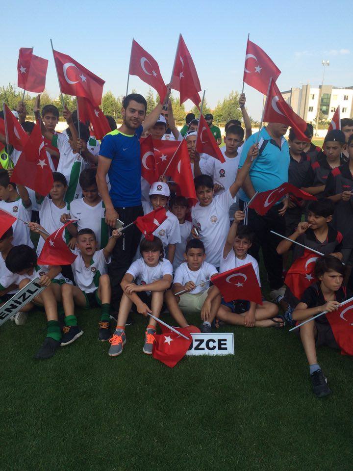 KONYA MEVLANA HOŞGÖRÜSÜYLE TÜRKİYE'NİN YILDIZLARI FUTBOL ŞÖLENİ