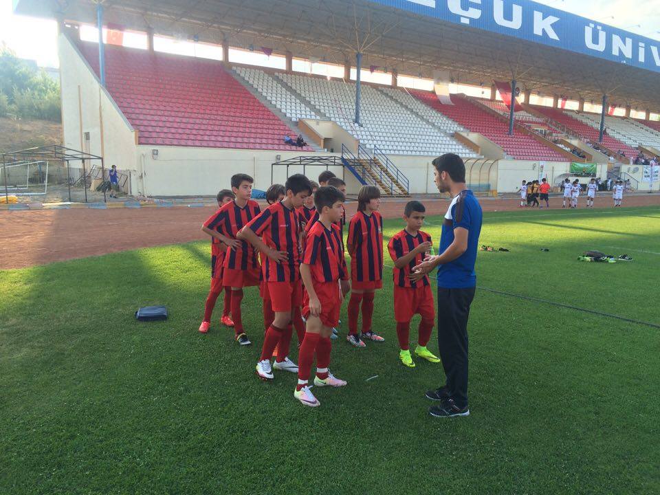 KONYA MEVLANA HOŞGÖRÜSÜYLE TÜRKİYE'NİN YILDIZLARI FUTBOL ŞÖLENİ