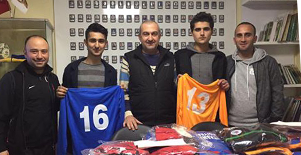 Tüfad Lise Şampiyonu ve İkincisini Ödüllendirdi